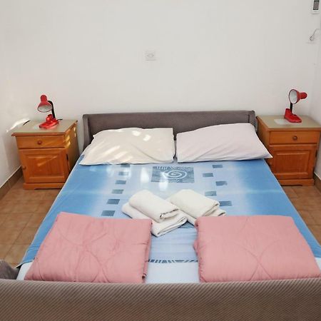 Apartments Katica Лумбарда Экстерьер фото