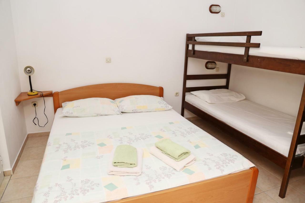 Apartments Katica Лумбарда Экстерьер фото