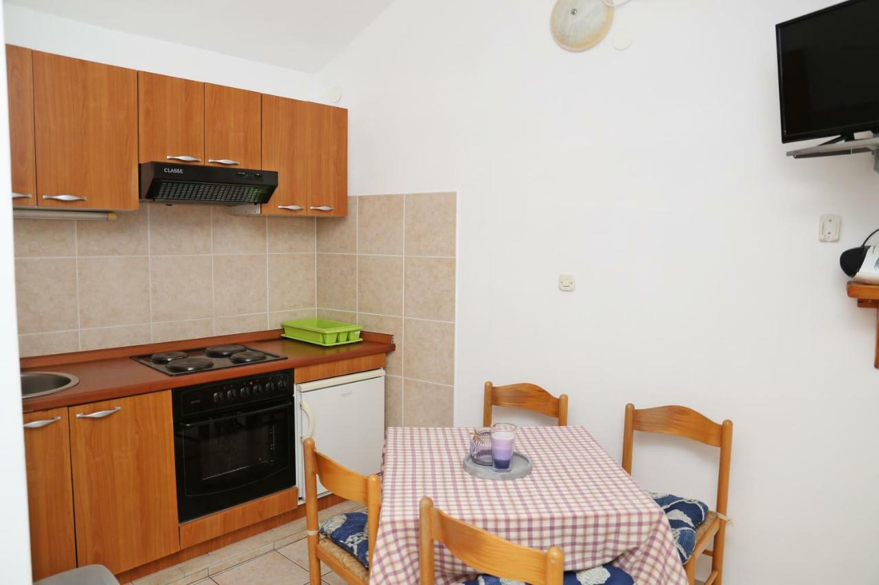 Apartments Katica Лумбарда Экстерьер фото